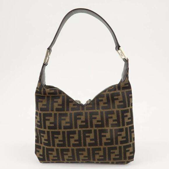 💎✨LUXURY✨💎 Authentic FENDI Zucca Shoulder Bag - Picture 2 of 7